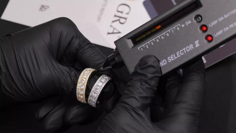 Delzzad 18K Gold-Plated Hip Hop Style Unisex Circle Ring VVS Synthetic Moissanite Ring Band S925 Christmas Gift For Men Women