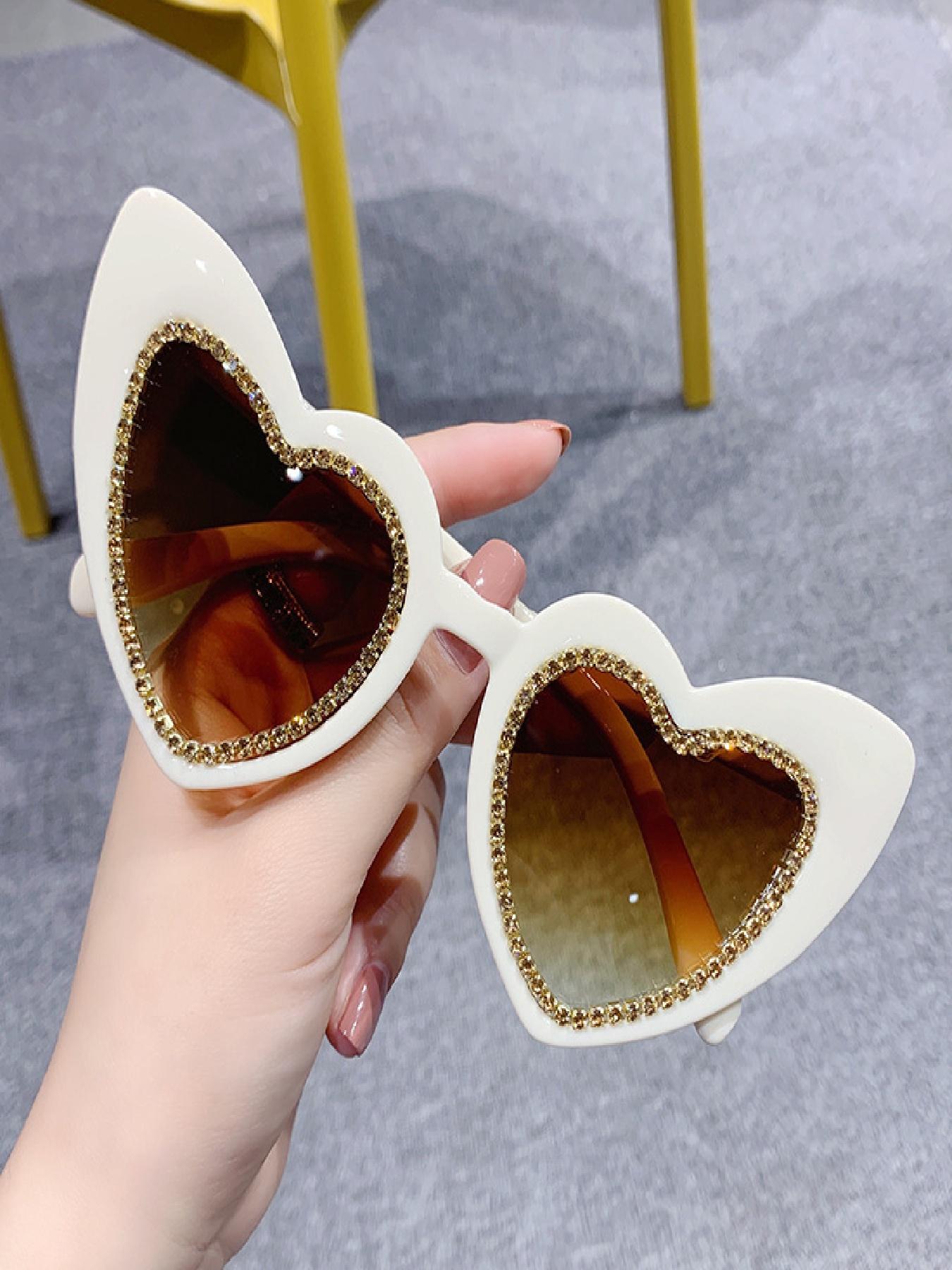 Rhinestone Heart Sunglasses, Perfect for Photoshoots, Dates, Music Festivals, Beach Vacations, Birthday Parties, Daily Wear