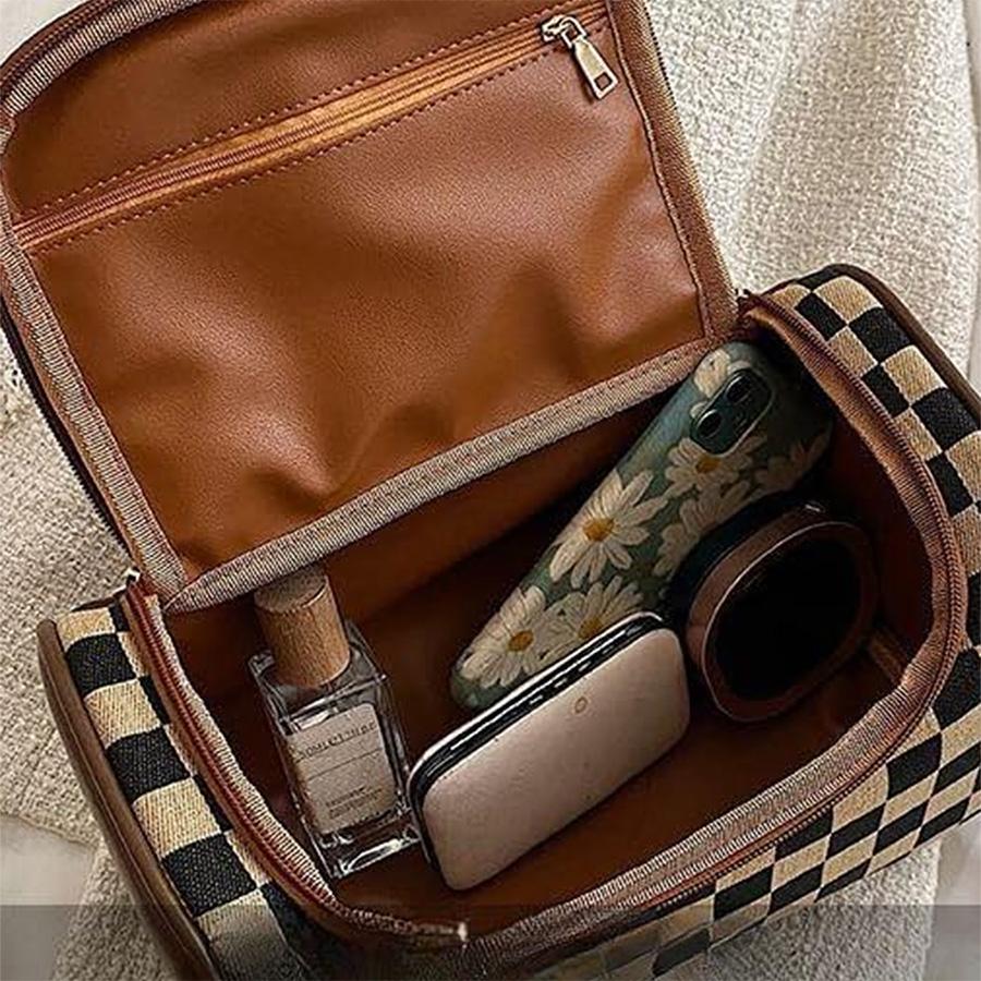 Checkerboard Pattern Makeup Bag with BottomStuds,Fashionable Cosmetic Storage Bag, CasualVersatile Zipper Makeup Organizer Pouch forWomen & Girls