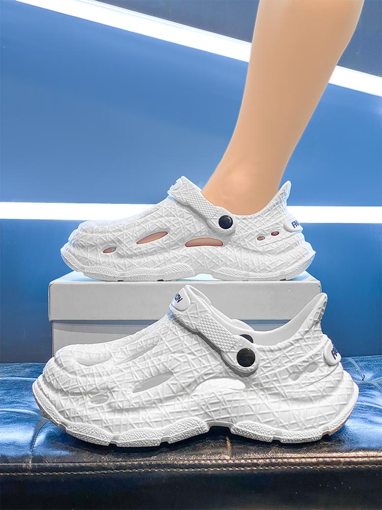 Unisex Khaki Grid Pattern Clogs: Thick-Soled Dual-Wear, Summer Outdoor Beach Slides