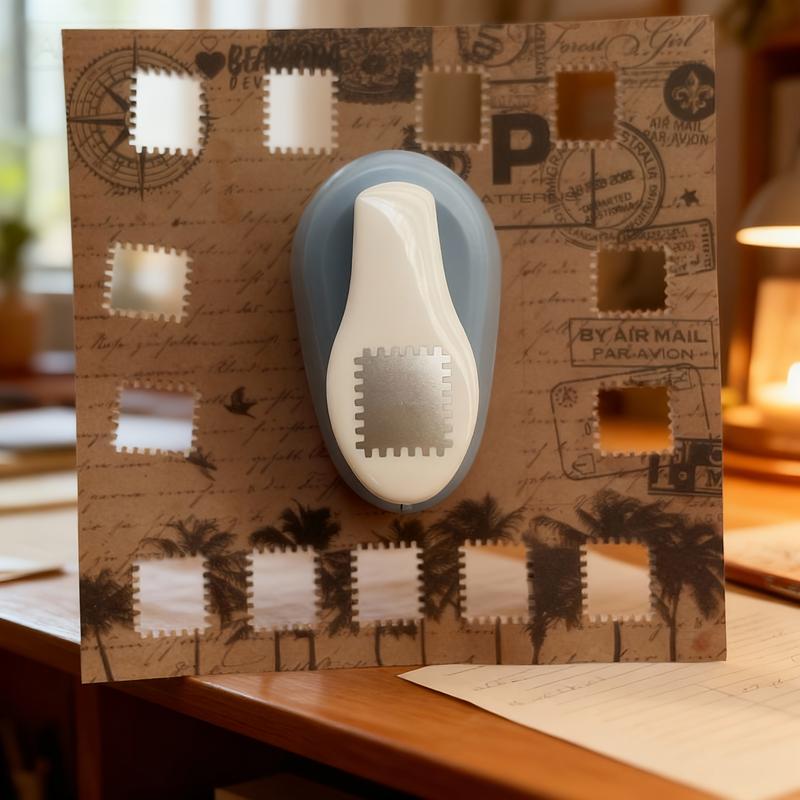 Paper Punch and Embossing Tool, Manual Floral Design Paper Hole Puncher, Durable Plastic Craft Tool for Scrapbooking, Diaries, Card Making and Photos, Smooth Hole Puncher