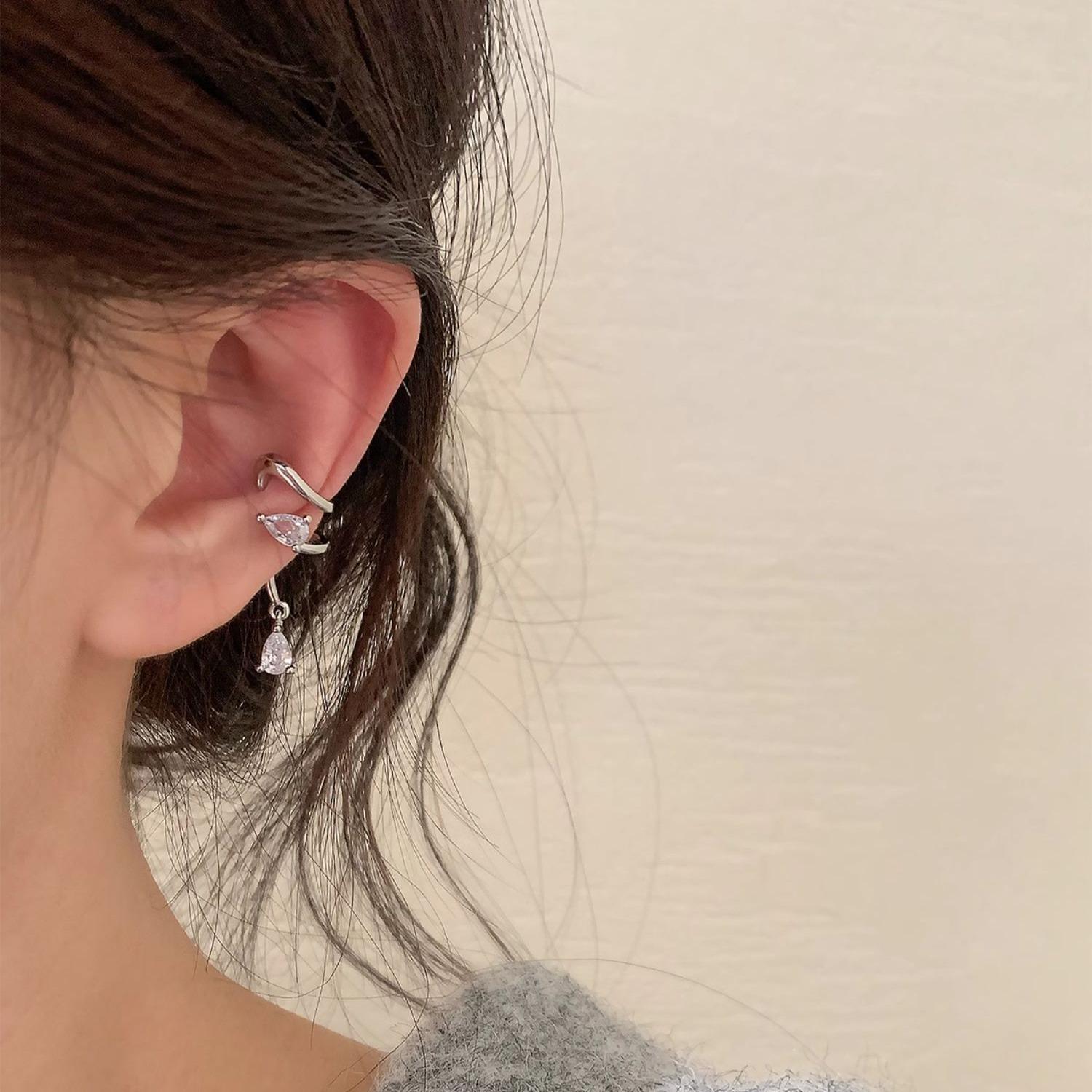 Elegant No Piercing Ear Cuff for Women, Simple Design, Versatile Ear Clip, Comfortable Wear, Perfect for Commuting and Dates