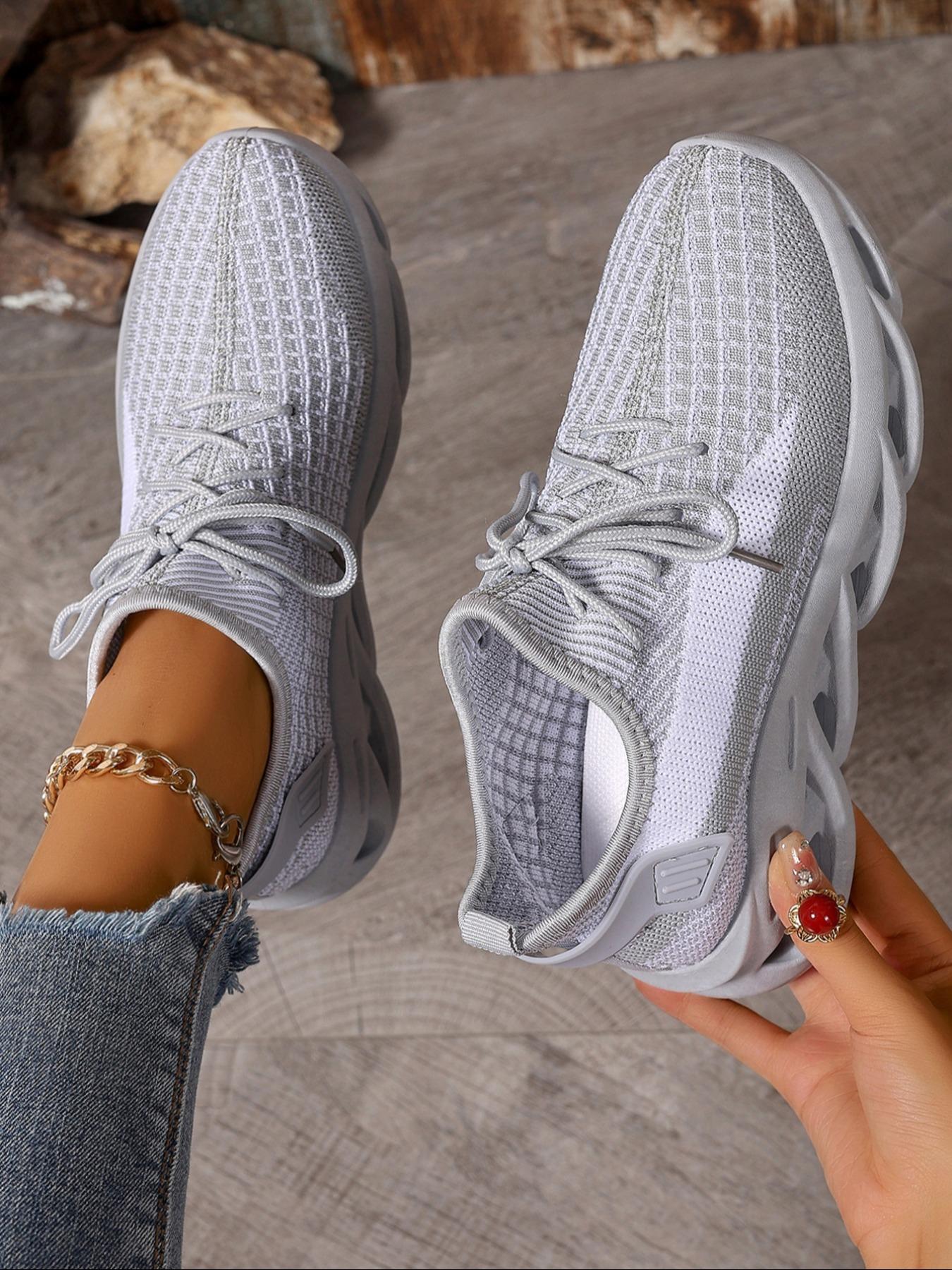 Women's Fashion Lace Up Low Top Blade Soles Sneakers, Casual Breathable Comfortable Sports Running Shoes, All-match Round Toe Chunky Sneakers for Daily Wear, Casual Running Footwear