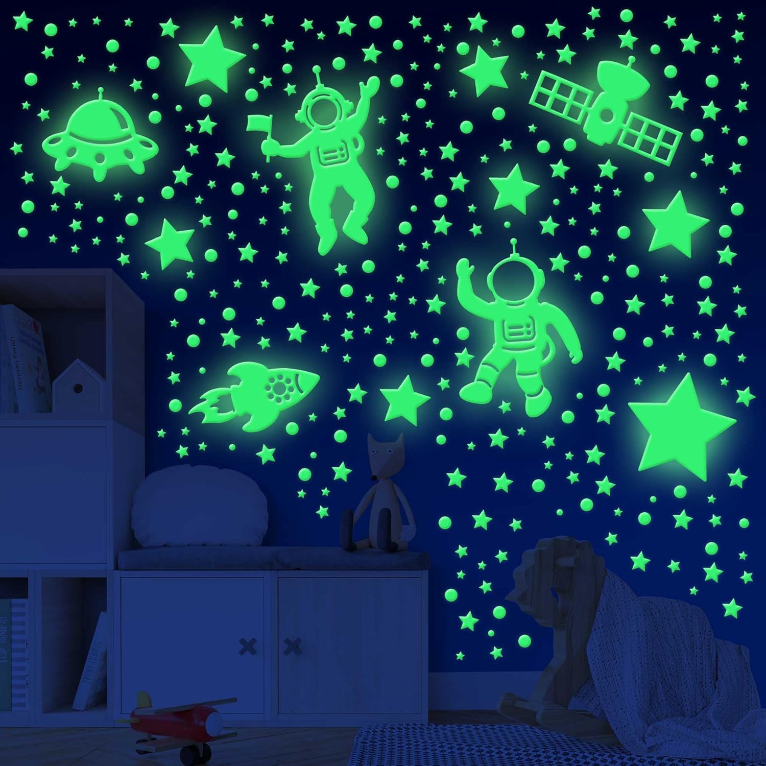 556 count Glow in The Dark Stars for Ceiling,  Glow in The Dark Space Galaxy Stickers Astronaut Rocket  Dots Stars for  Room Wall  Ceiling Decorations Party Birthday  (Green)