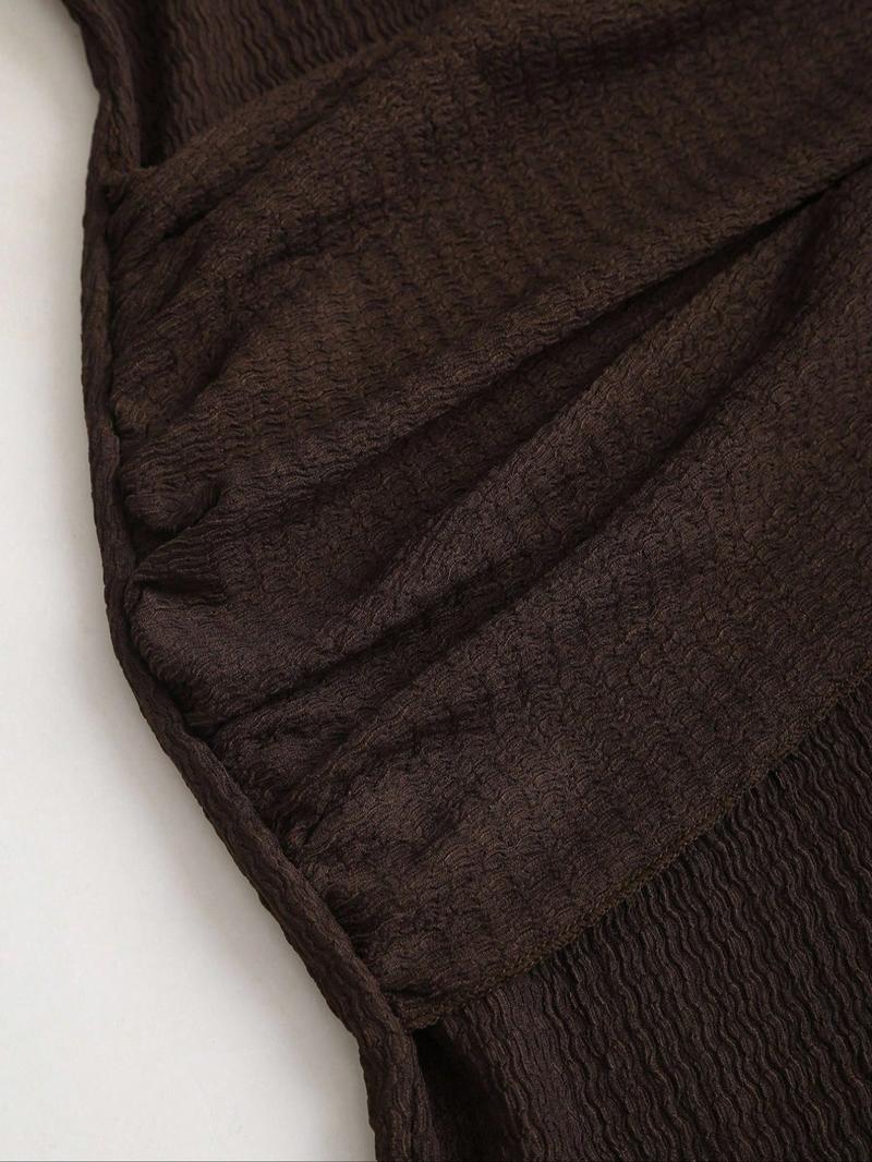 Women's stand-up collar, fitted waist, minimalist flared sleeves, metal buckle slim-fit midi dress, perfect for parties.