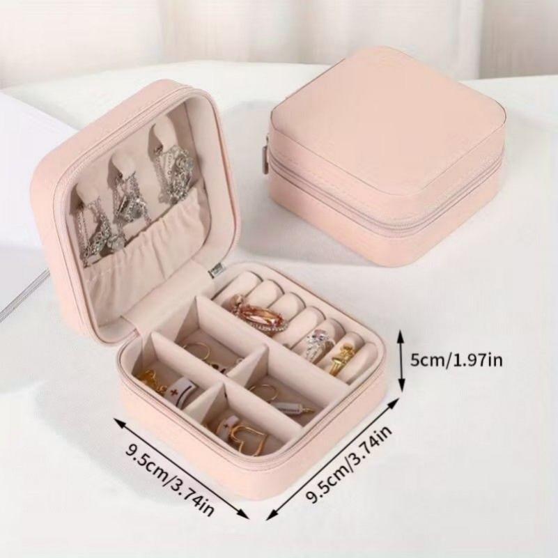 Luxury portable jewelry storage box, compact and delicate, easy to carry around. It is waterproof and dustproof to effectively protect your jewelry, very practical for travel, business trips and daily outings. It can store earrings, necklaces