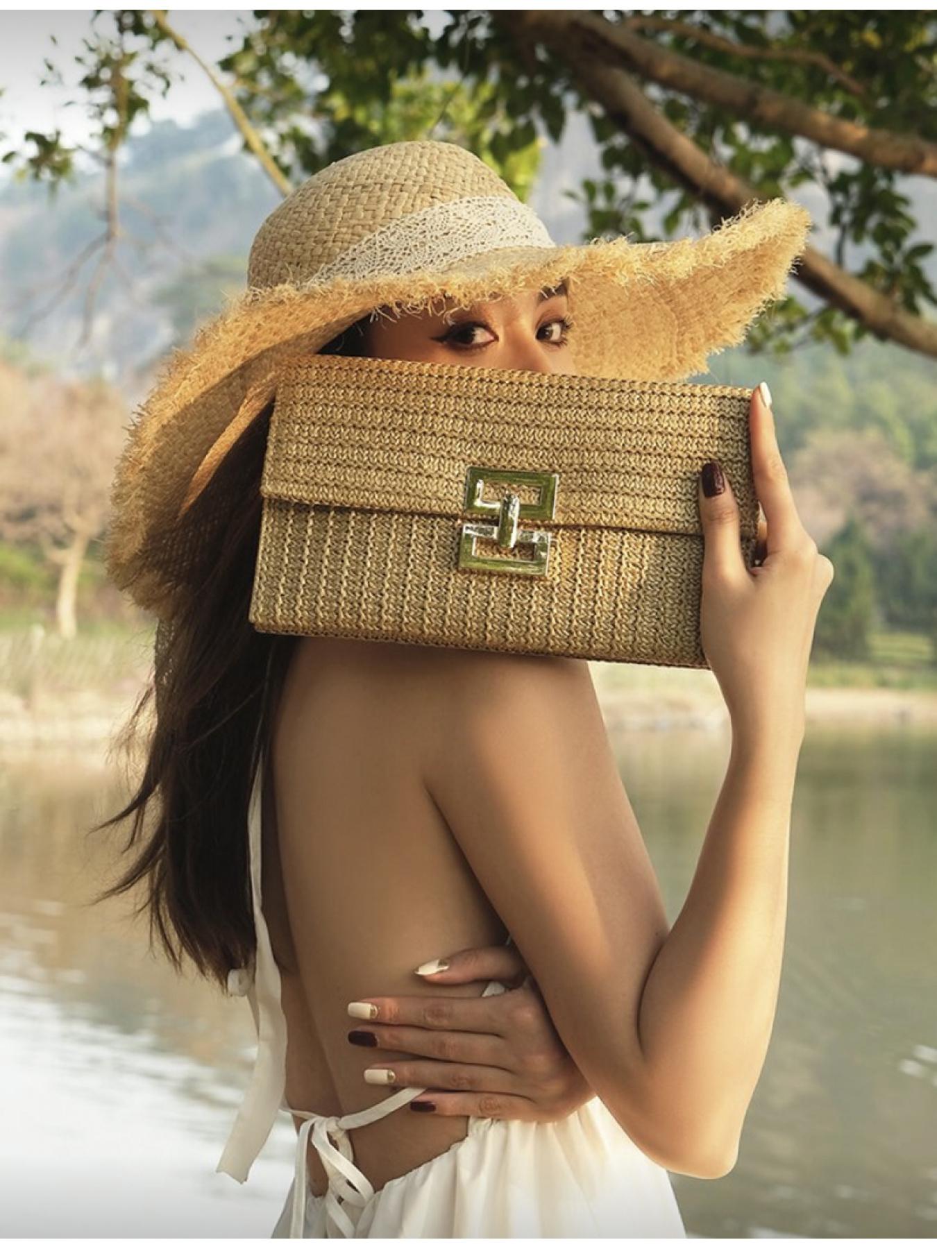 Multi-layer Twist Lock Flap Gold Handbag Casual Shoulder Bag Woven Design Ideal for Beach Getaway and Christmas New Year Presents