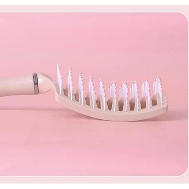 Large Cushion Hair Brush Backcombing Volumizing Styling Tool Vent Brush for Long Hair Curly Hair Massage Scalp Large Curved Comb Multipurpose Easy Voluminous Hairstyle Comfortable