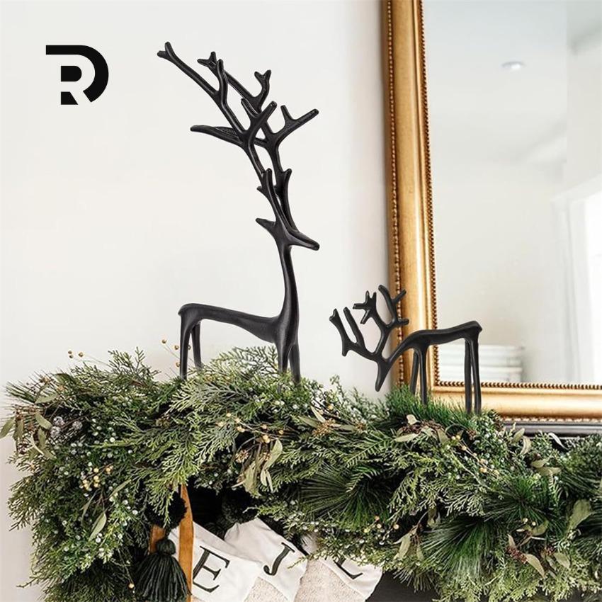 Elegant and Slender Black Elk Statue, A Popular Choice for Christmas Decoration in 2026, with A Modern Minimalist Design and Decorative Art Style. The Sturdy Base Ensures Stable Placement and Is Suitable for Home, Office, Home Garden and Other Scenes