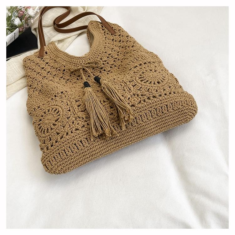 Women's Bohemian Straw Bag, Summer Beach Resort Shoulder Tote, Large Capacity, Hollow Out Design, Fringe Detail, French Style, Commute Friendly