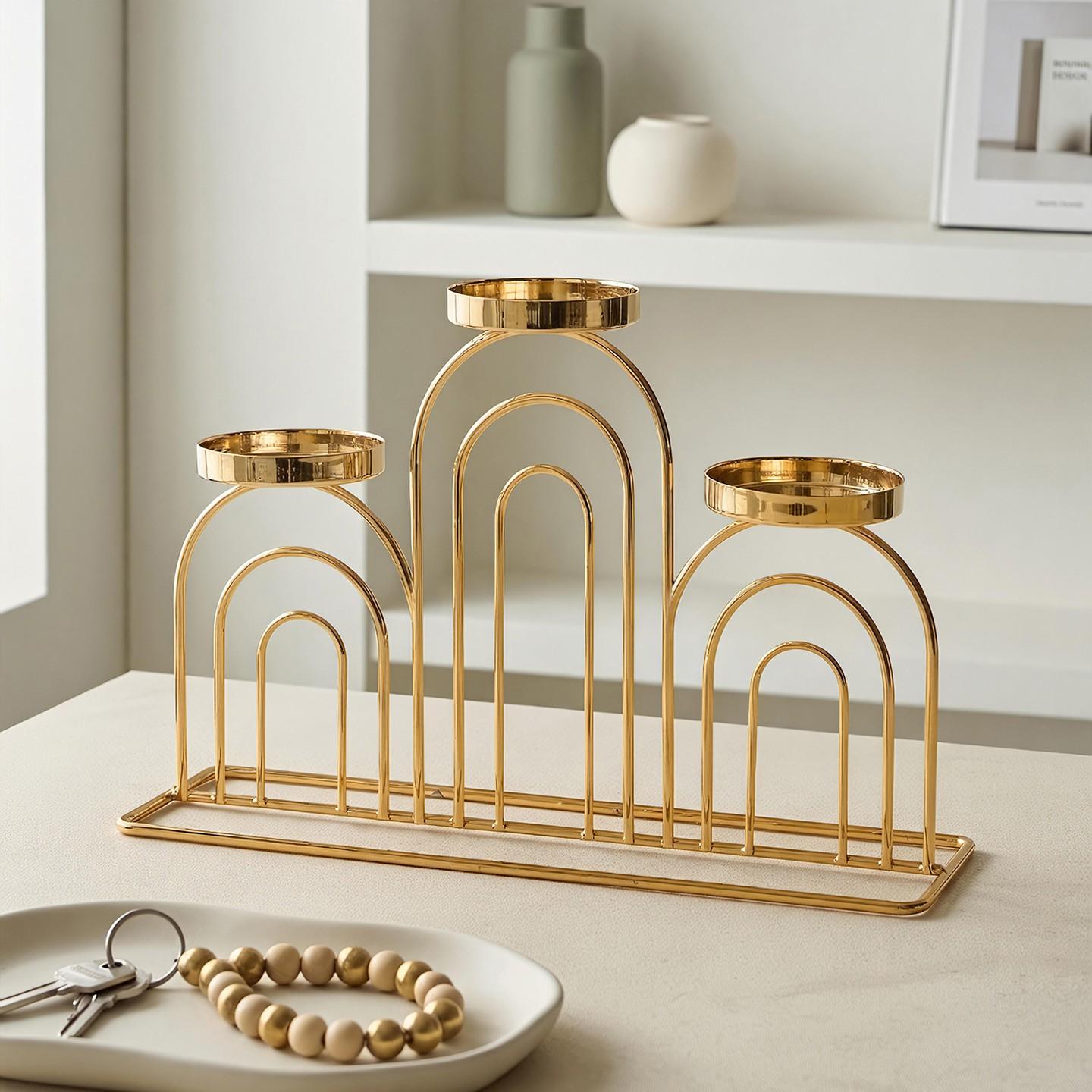 Elegant Metal Candle Holder for Table Decoration, Vintage Iron Art Design for Romantic Dinners and Bedroom Ambience, Decorative Candle Accessory