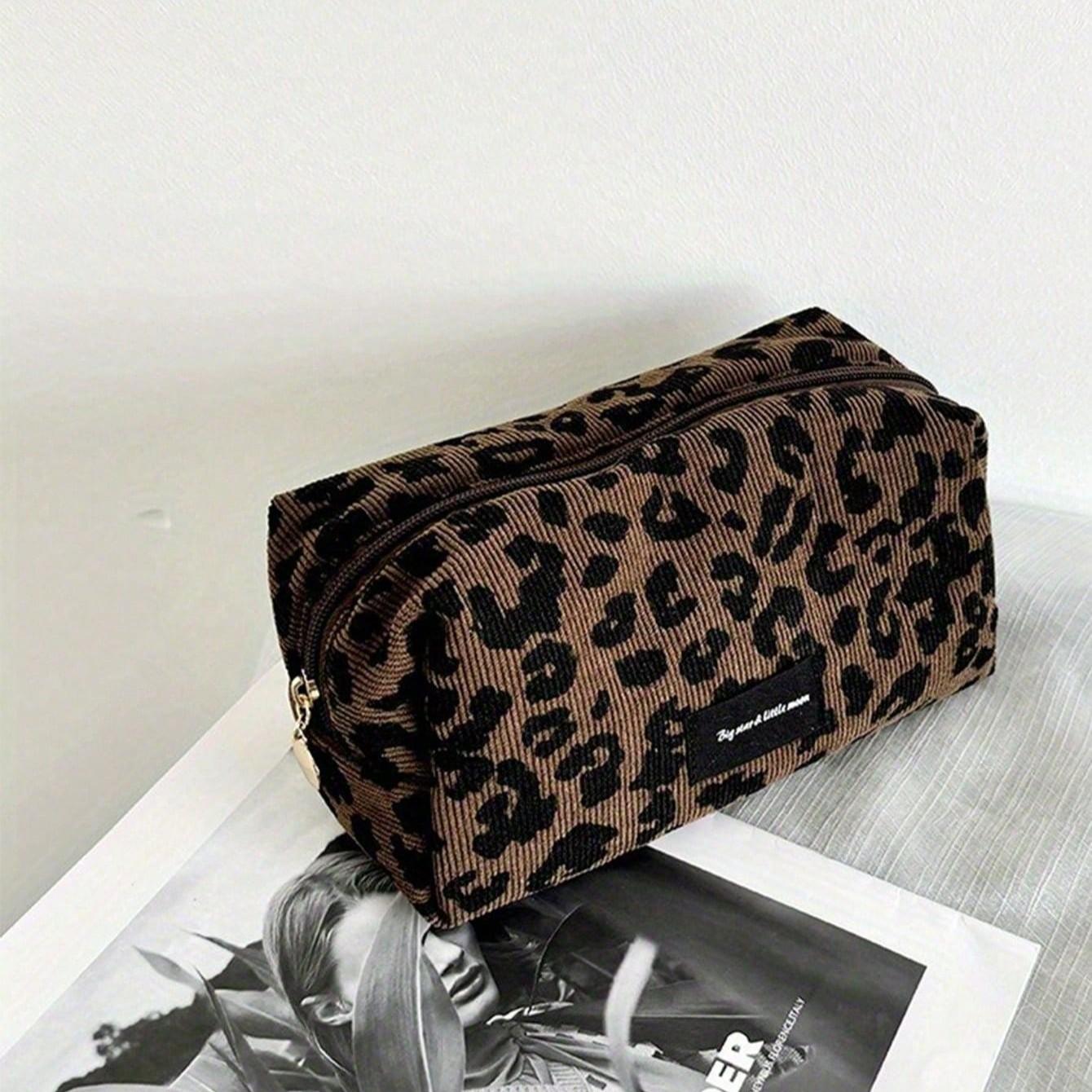 Large Capacity Leopard Print Makeup Bag, Gold Animal Pattern Cosmetic Storage, Cosmetics Organizer, Durable Polyester Material, Ideal for Women, Teens, Travelers, Vanity Makeup Organizer
