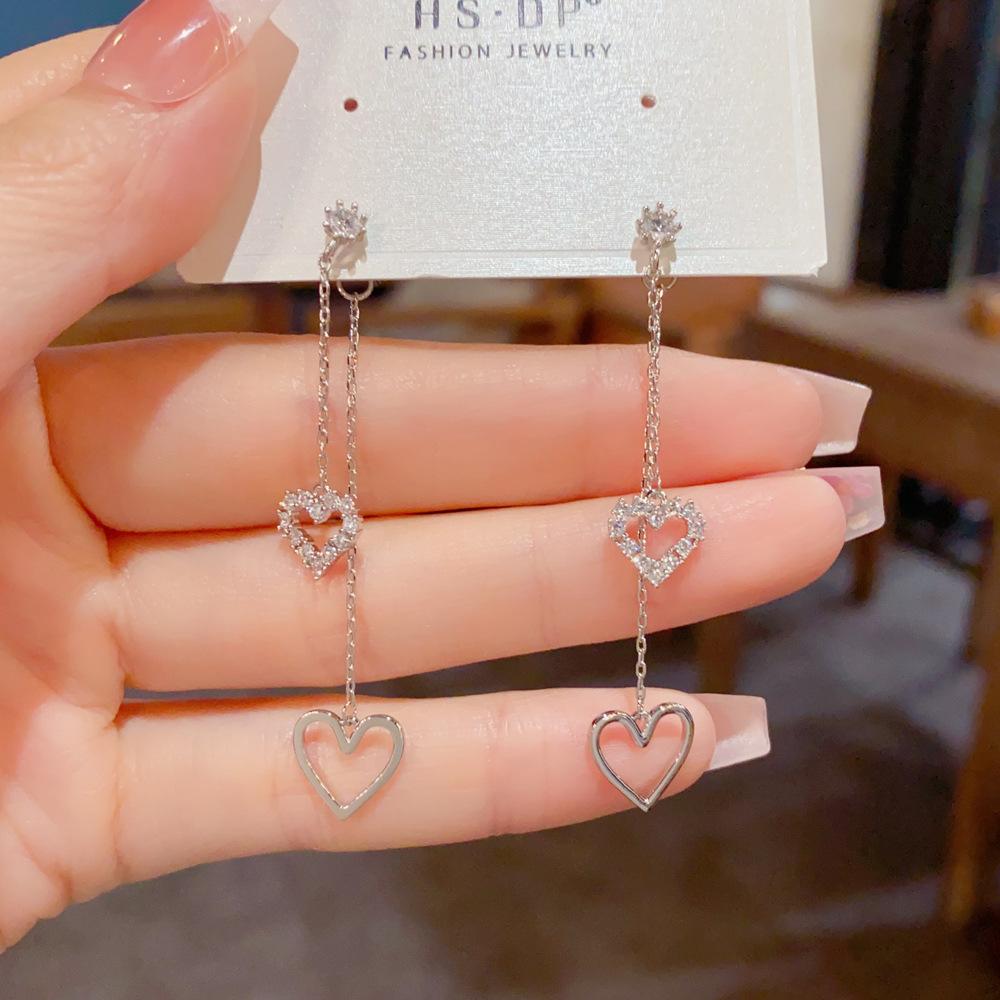 Exquisite minimalist light luxury micro-inlaid heart-shaped hollow tassel earrings for women, fashionable and elegant long earrings that give a slimming appearance E50216-EH