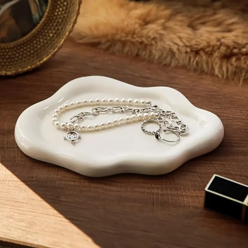 Cloud-Shaped Jewelry Tray, Single Layer Plastic Decorative Cute Storage Organizer for Perfume, Watches, Necklaces, Earrings, Artistic Desktop Decoration, Desktop Organization, Cloud Shape Design