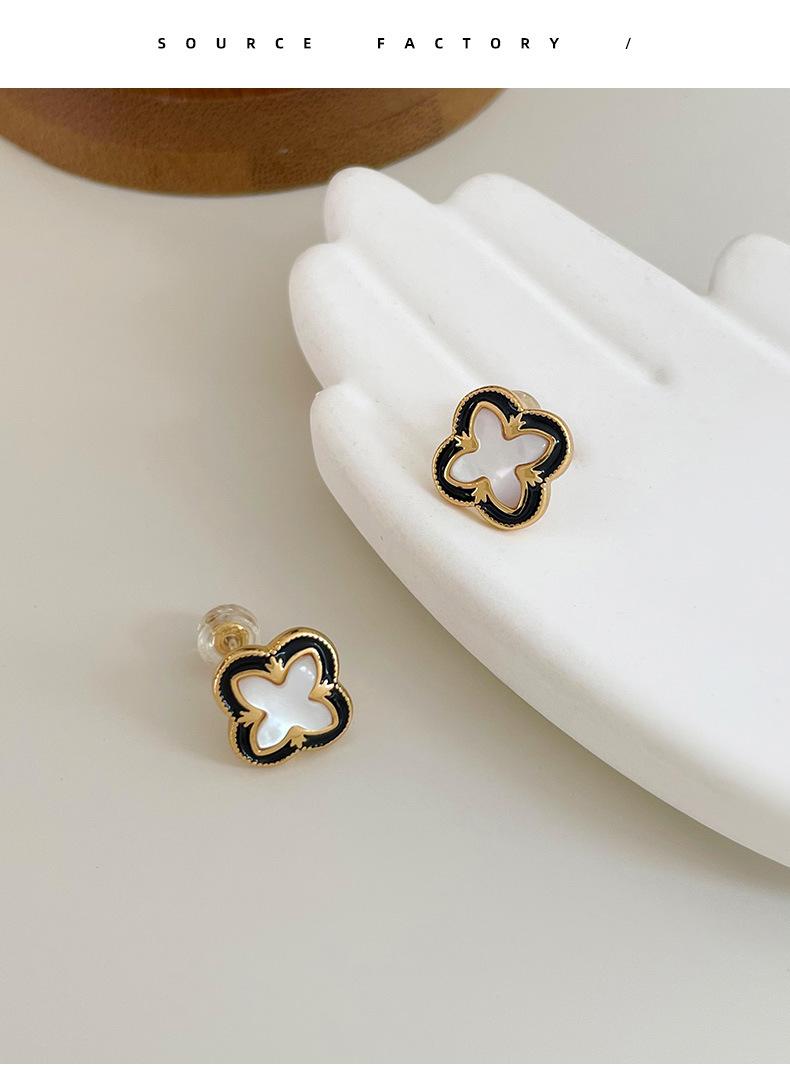 Minimalist Black Clover Drop Earrings 925 Silver Shell Lace Design Elegant Dripping Oil Fashion Jewelry for Women