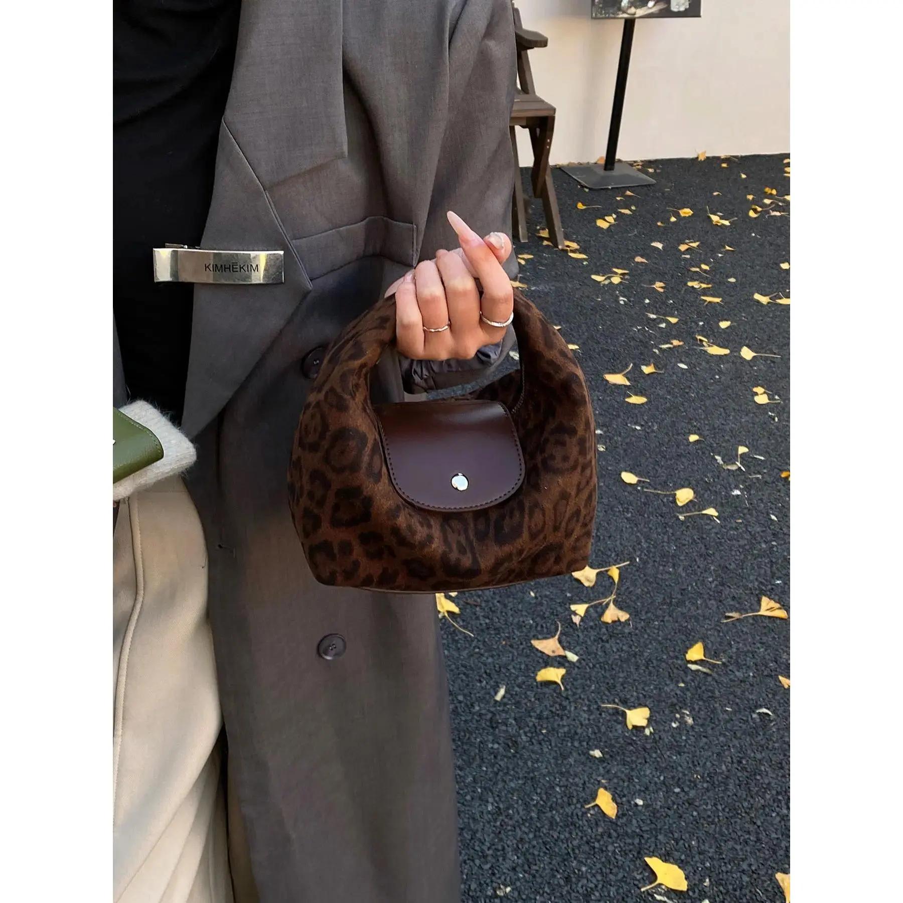 Women's Suede Hobo Bag, Trendy Minimalist Aesthetic Shoulder Purse with Soft Velvet Texture, Chic Small Square Handbag with Adjustable Strap, Vintage Inspired Crossbody Bag for Everyday Carry, Work, Shopping, Travel, Dates & Casual Outfits, Soft Suede, Ho