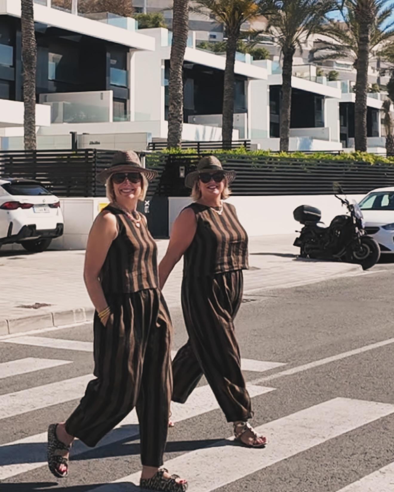 Women's Summer New Cotton Striped Set Suits, Sleeveless Crop Top & Wide Leg Pants, Casual Loose Fit, Beach Travel Vacation Wear