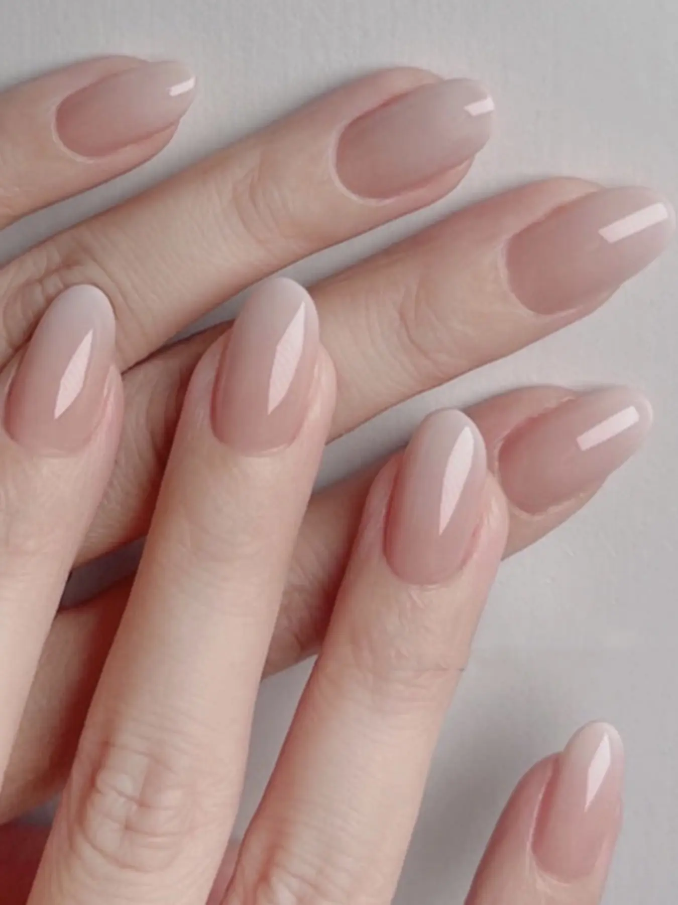 Gradient French Wearable Nails, Simple Nude Nail Tips, Short Round Cuticle-Free Nails, Elegant All-Season Design