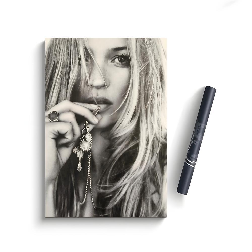 K-Kate M-Moss Fashion Modern Art Poster Bedroom Home Decor Art Poster Perfect Gift for Family and Friends