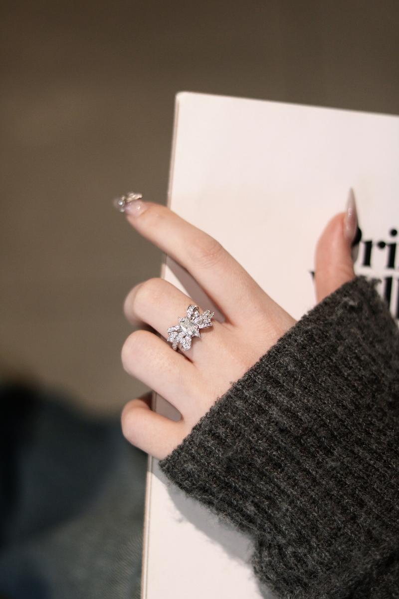 【#338 Charlotte】Luxury Bowtie Style Oval Cut 1CT Synthetic Moissanite Engagement Rings in 925 Sterling Silver Statement Ring