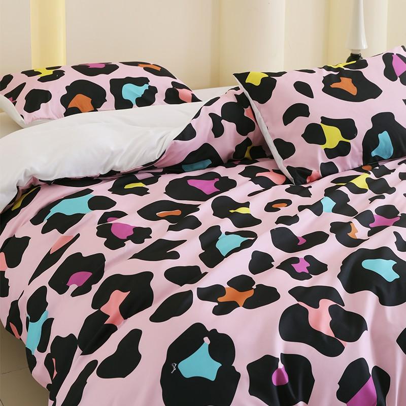 3pcs Sweet Fashion Leopard Print Bedding Set,(Include 1*Duvet Cover, Without Duvet Insert,2 *Pillowcases, Without Pillow Core) Soft Fabric, Easy-To-Remove Zipper, Perfect Gift