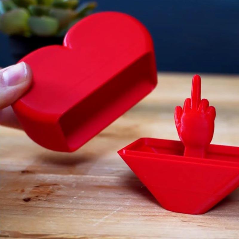 Funny Valentine's Day Heart-Shaped Middle Finger Gift Box, Gag Gift Box Party Favor, Available in 1 or 2 Pieces