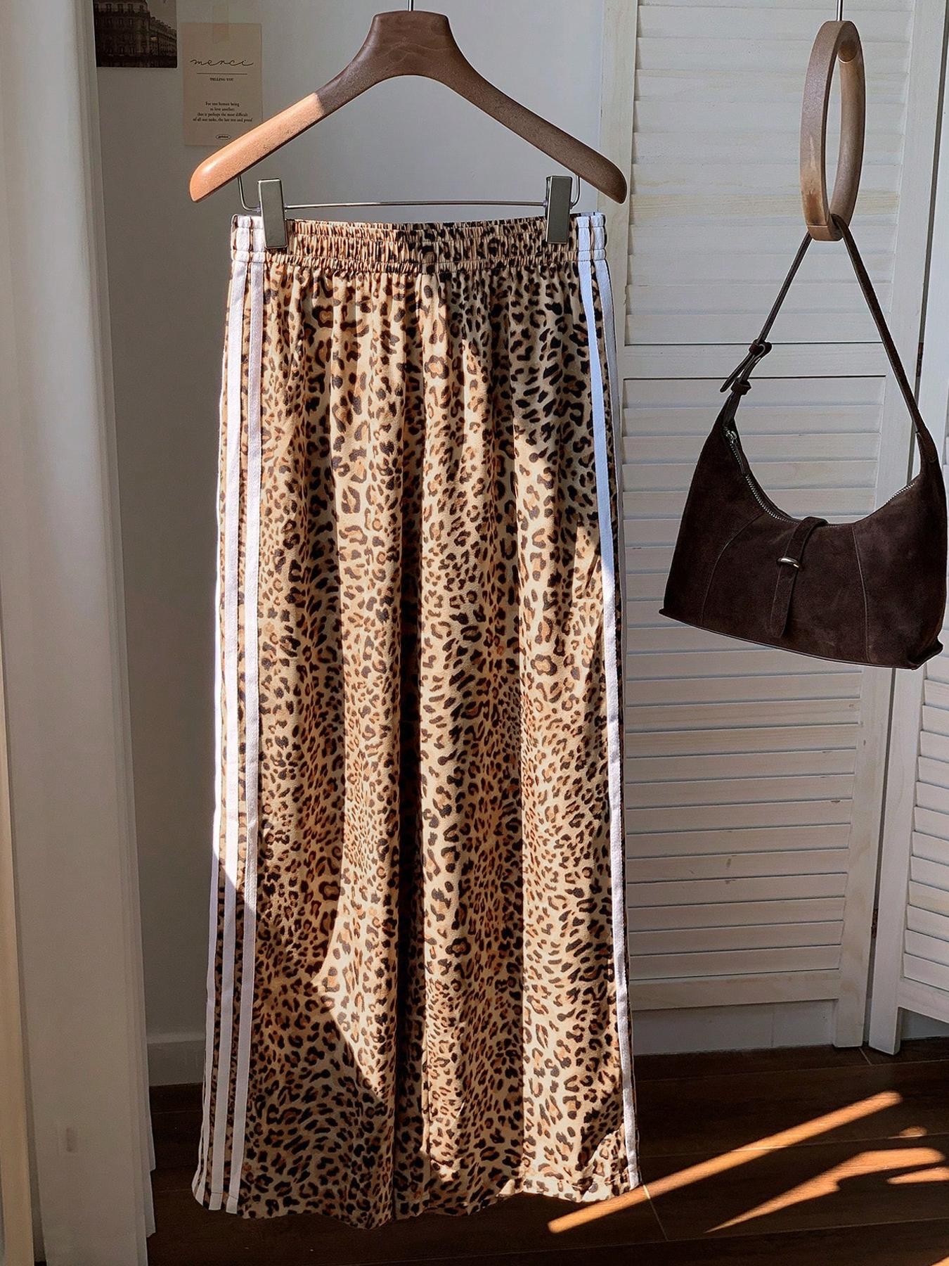 1 Piece Leopard Print Side Stripe Wide Leg Pants, Spring Summer Fall All-Season Wear, Elastic High Waist Loose Fit Trousers for Women, Y2K Streetwear, Casual Comfy Baggy Pants for Daily/Street Style, Casual Palazzo Pants, Casual Fashion Pants