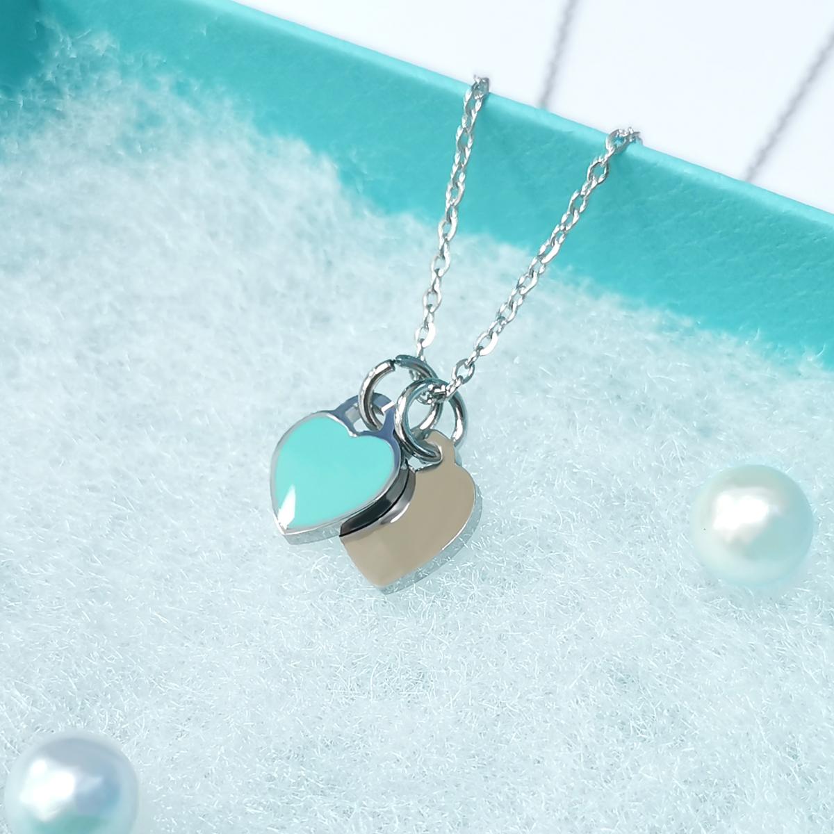 Unisex Anti-Tarnish Dual Hearts Charm Necklace Pendant - Long, Layerable, Sleek Highly Reflective Surface, Versatile Style, Ideal for Daily Outfits, Perfect Gift for Loved Ones, Trending Fashion Accessory