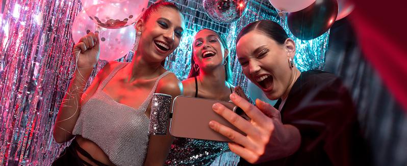 iWALK Sparkly Portable Charger 22.5W 5000mAh Power Bank for iPhone 17/16/15 Series & Samsung S25/24, Compact USB-C Connector Battery Pack iWALK Sparkly Portable Charger 22.5W 5000mAh Power Bank for iPhone 17/16/15 Series & Samsung S25/24, Compact USB-C Connector Battery Pack