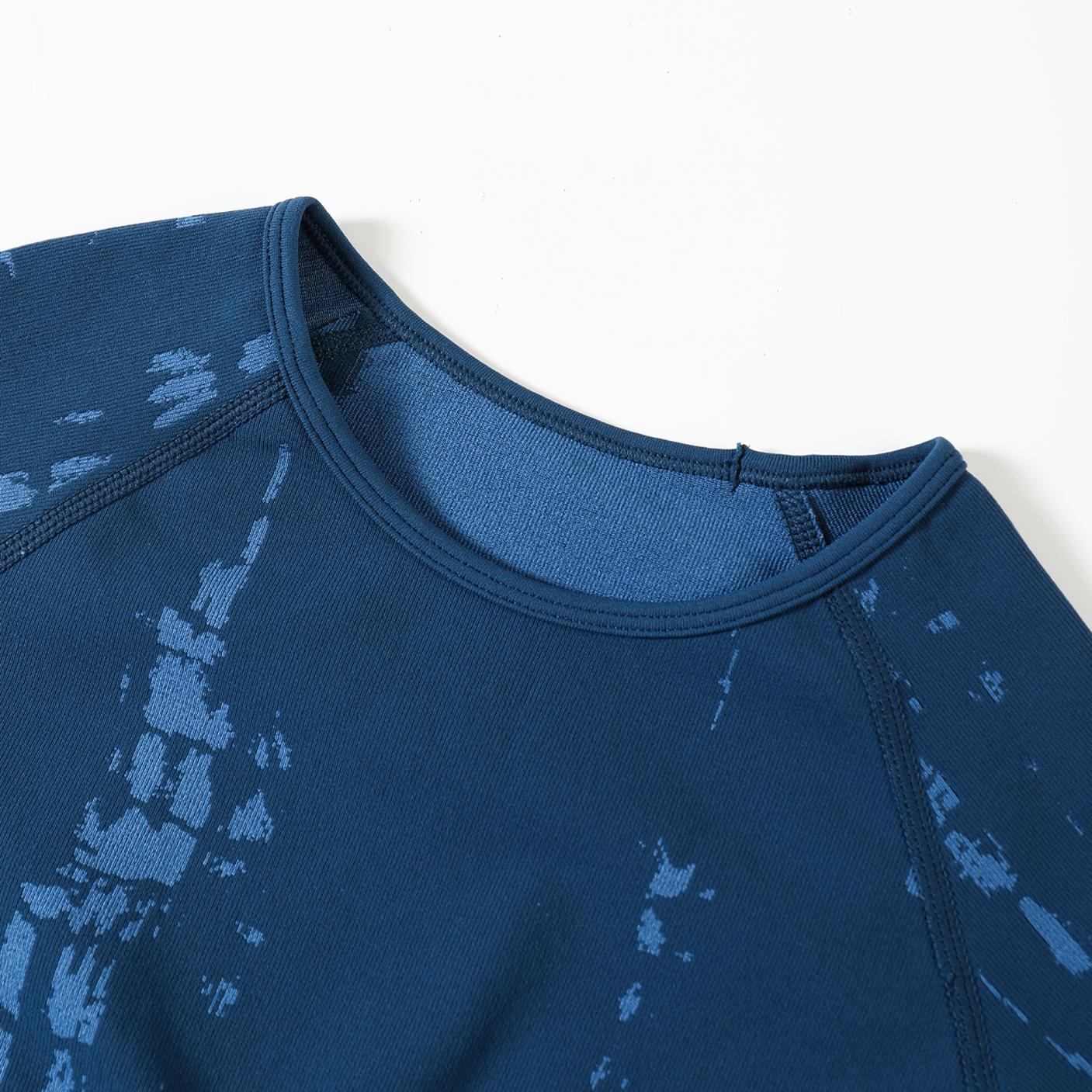 AUROLA Serpent Snake Long Sleeve Shirts for Women, Seamless Workout Crop Tops Crew Neck Cropped T Shirt Athletic Yoga SpringStatements Gym Outfit Tee Gym Exercise Activewear