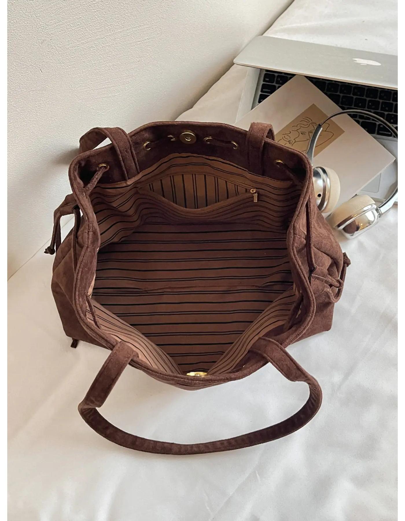Retro Exquisite Relaxing Drawstring-Closure Tote Bag for Women, Chic Adjustable Large-Capacity Everyday Purse, Gym & Commuter Bag for Files, Tablets, Dates