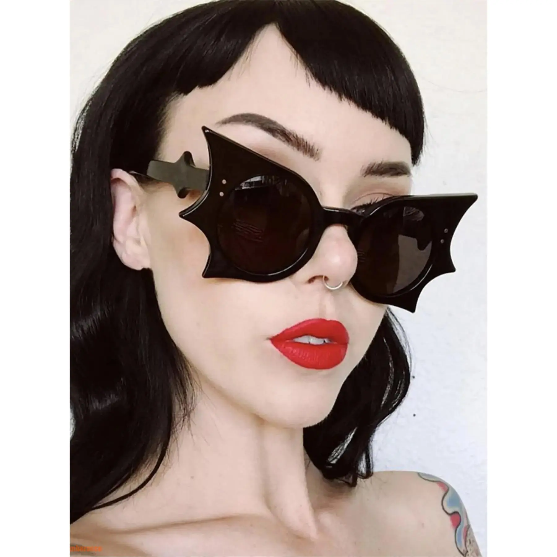 Halloween Sunglasses With Bat Design, Spooky Season Novelty Eyewear for Women and Men, Gothic Style Fashion Glasses With Lightweight Comfortable Fit, Unique Costume Party Accessories for Halloween Events, Festival Outfits, Photoshoots and Daily Wear