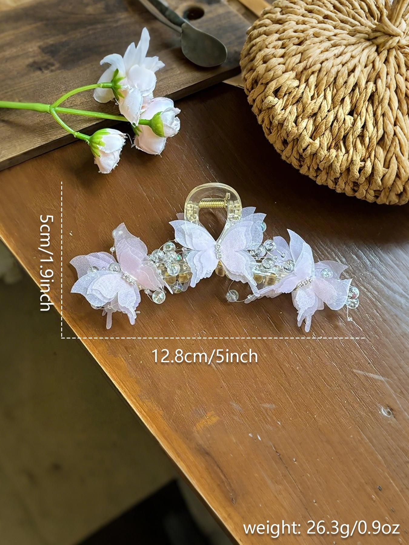 A fashionable and elegant butterfly pattern hair claw headband, suitable for daily wear, vacation and dating occasions, and also a surprising and exquisite small gift.