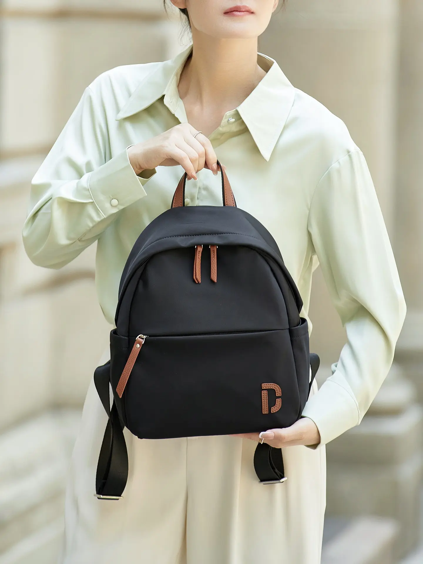 Lightweight Women's Backpack, Fashionable High-End Style, Large Capacity Zipper Bag, Ideal for Shopping, Commuting, Office, Holidays
