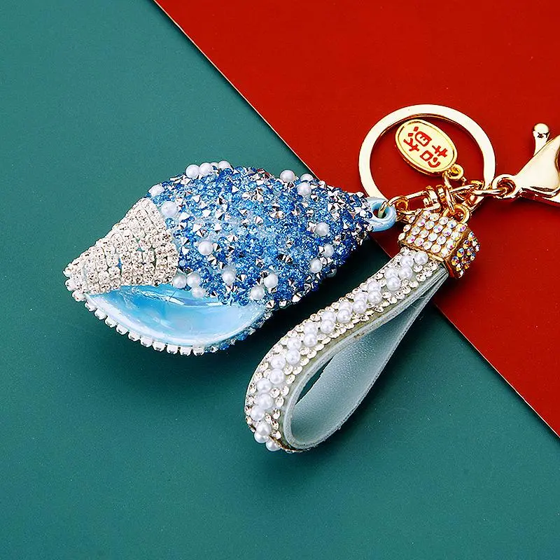 Gradient Rhinestone Pearl Conch Shell Car Keychain, Sparkly Crystal Key Ring with PU Wrist Strap, Bling Lucky Bag Charm Pendant, Shiny Key Holder Gift for Men Women Daily Use
