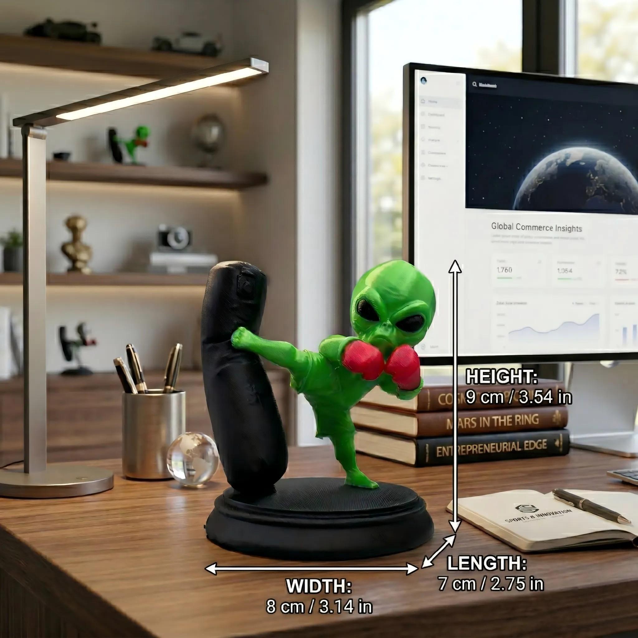 Alien Boxer Figurine, Collectible Hand Model, Home Desktop Decoration ...