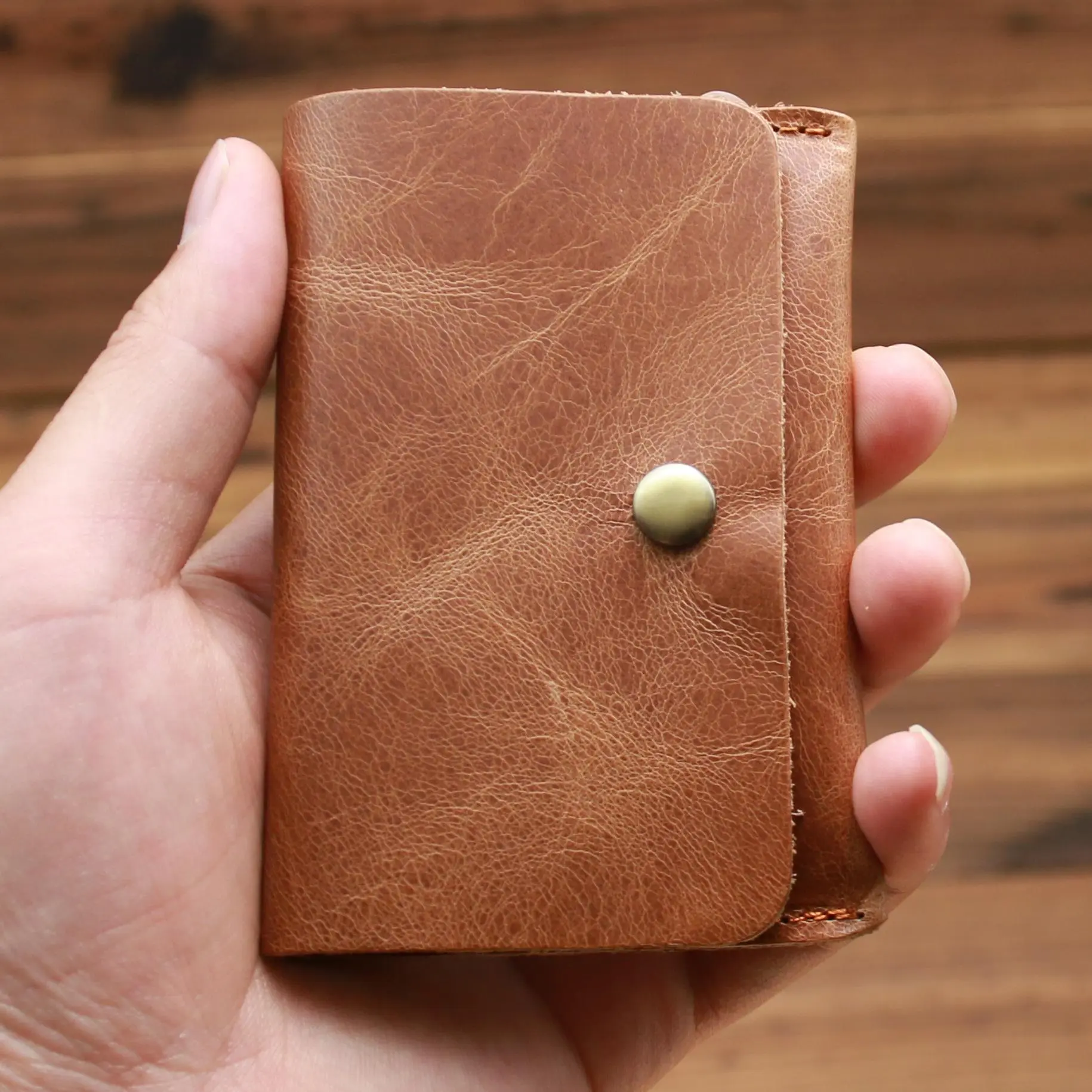 JSERYISGN Simple Horse Leather Card Wallet | Retro Styling | Men's Casual Carry | Lightweight & Stylish