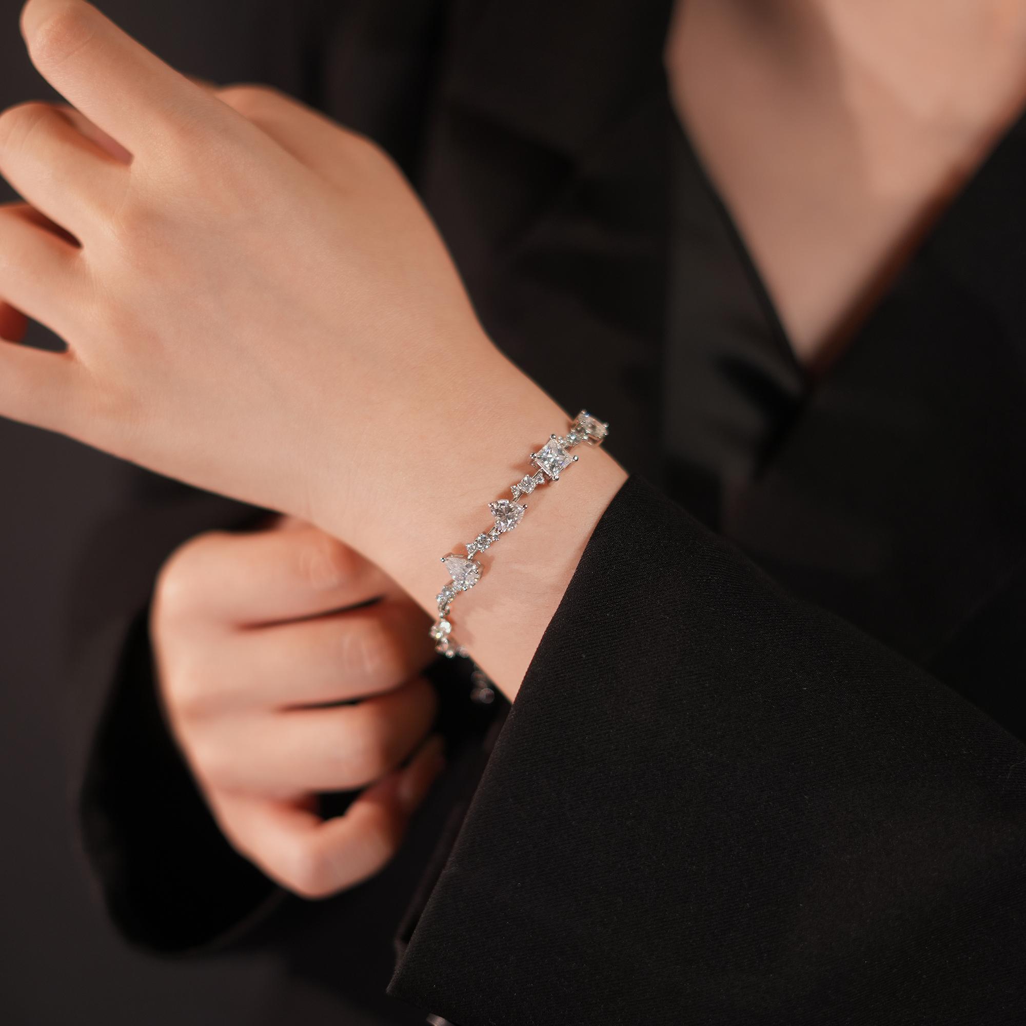 【#374】4CT Synthetic Moissanite Bracelet in 925 Sterling Silver SpringStatements 【#374】4CT Synthetic Moissanite Bracelet in 925 Sterling Silver SpringStatements