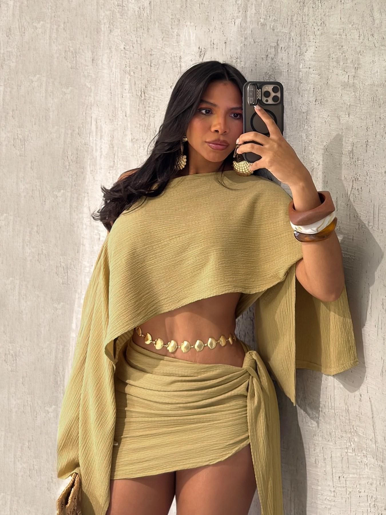 Women's Elegant Sexy Beach Vacation Set, off Shoulder Short Crop Top & Bodycon Skirt, Fashionable Chic Aesthetic Summer Outfit, Sleeveless Knot Design