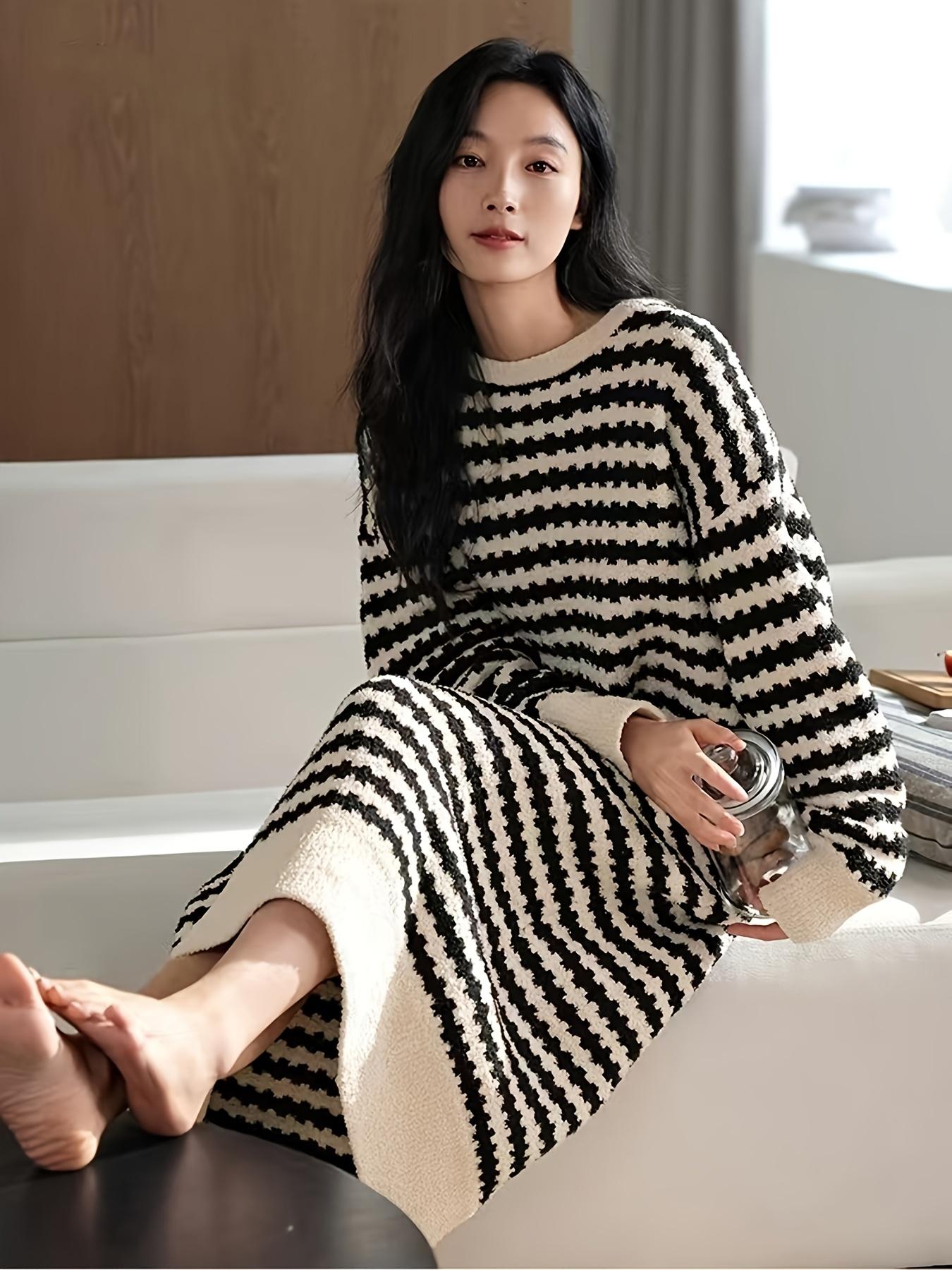 【COZY Soft Plush Feel】Women's Soft Coral Fleece Pajama Set, Thick Warm Sleepwear for Fall & Winter, Casual Loose-Fit Home Wear, Cozy Loungewear for Ladies