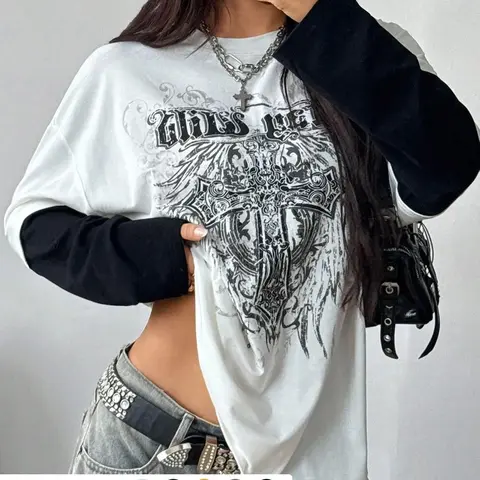 Women's cool street gothic print round neck faux two-piece long-sleeved T-shirt Casual fitted streetwear. The casual round neck and long sleeves are suitable for everyday wear, comfortable and stylish, and suitable for any occasion.