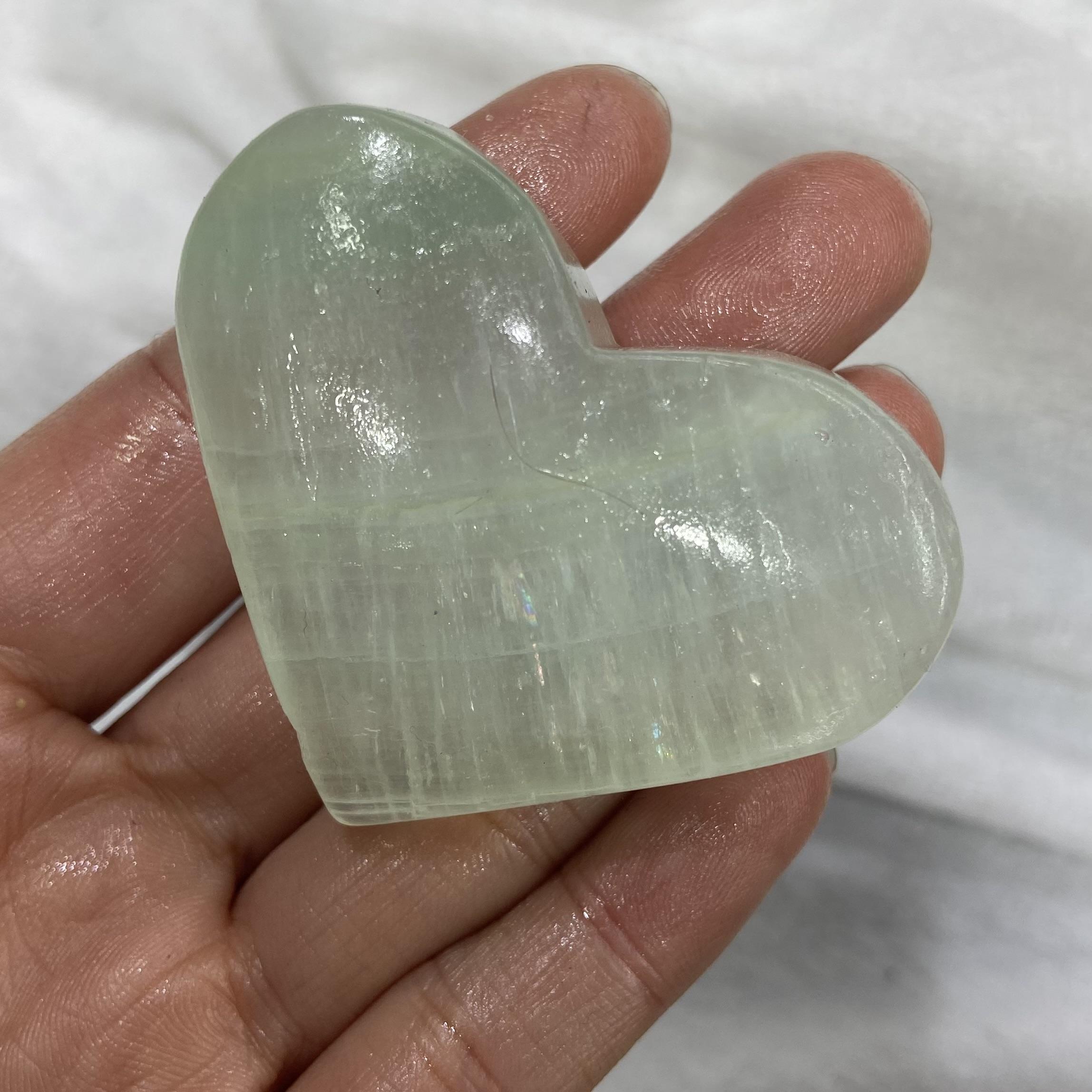 1 count Natural Green Onyx Calcite Heart Stone And Crystal mineral Healing Crystal 57-63mm