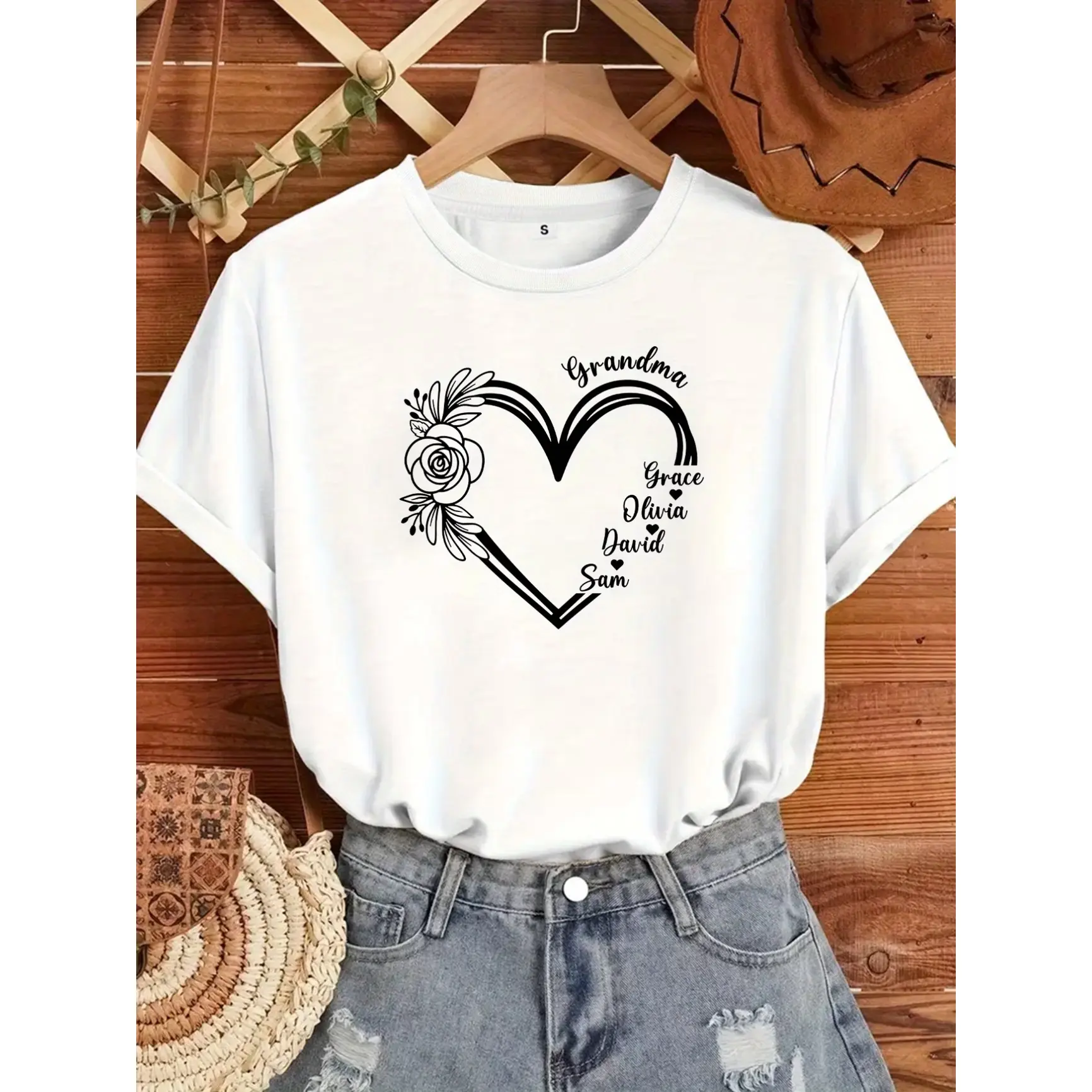 Grandma Custom Name Heart Floral Graphic Oversized Cotton T‑Shirt, Sweet Family Outfit Fashion Gift for Grandma, Mother's Day Valentine Holiday Best Present