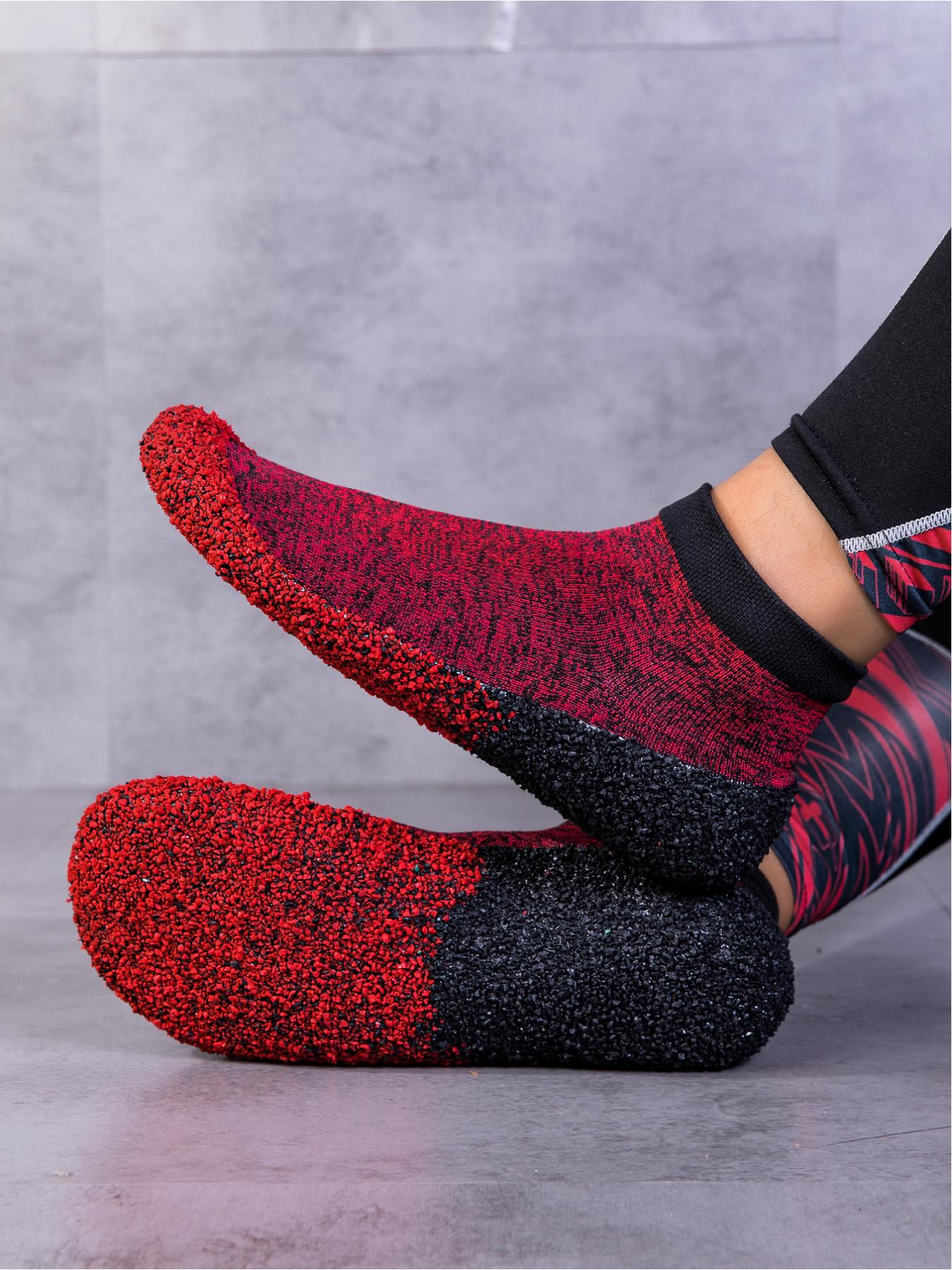 Ladies' widened elastic knitted foot socks with a granular sole for strong grip, soft and skin friendly fabric for comfortable wrapping, and a heel loop design for easy on and off. Essential for gym yoga and daily casual indoor exercise wear