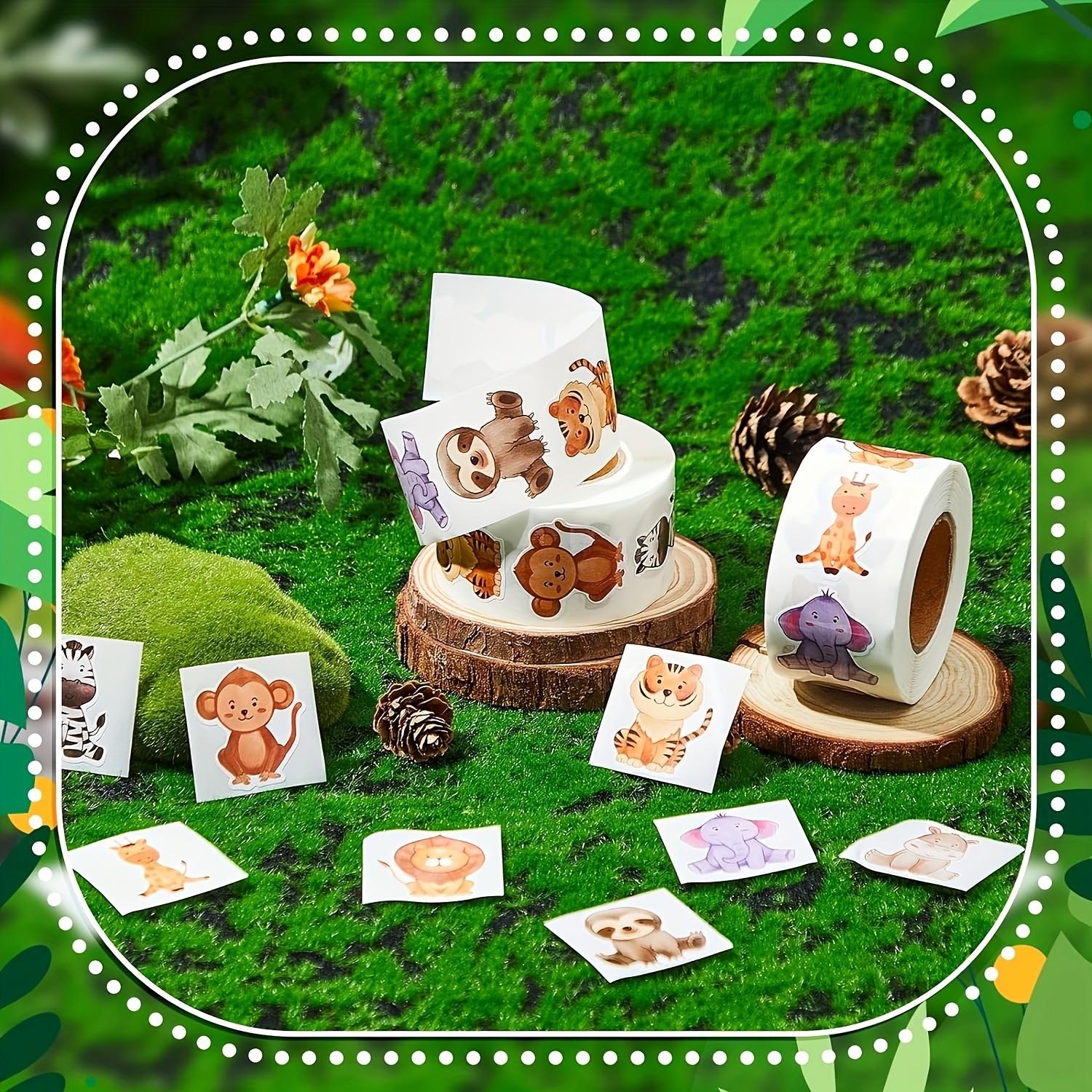 Animal Stickers Roll, 500 Sheets Per Roll, Gift Wrapping Labels, Scrapbook Stationery Stickers, Perfect for Crafts and Decorations