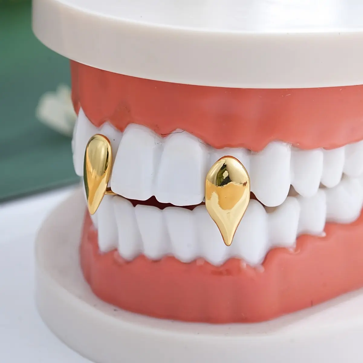 Trendy Electroplated Tiger Tooth Braces - Hip Hop Braces And Vampire Fangs, Temporary Dental Accessories for Halloween Costumes, Rap Parties, And Daily Wear - Unisex