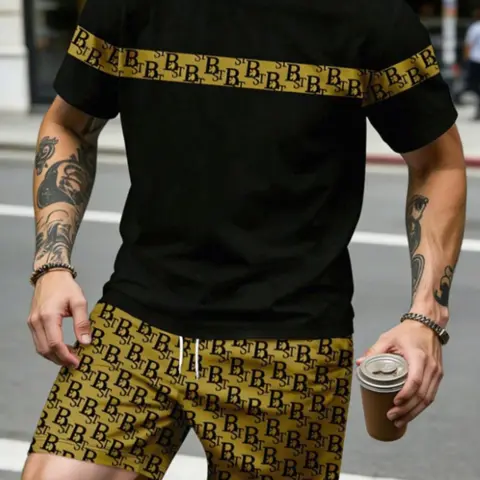 Men's Printed Short Sleeve T-Shirt and Shorts Set, Casual Fashion Breathable Summer Wear, Simple Trendy All-Over Print Fitted Set Clothes, Outfit, Menswear