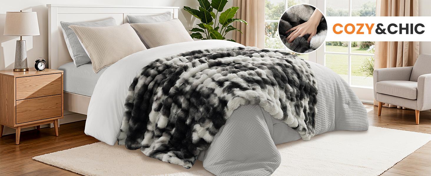 Sonoro Kate Faux Rabbit Fur Throw Blanket – 1 Count Super Soft Fluffy Warm Blanket for Couch & Bed, Thick Cozy King/Queen Size Bedding Throw for Home Decor