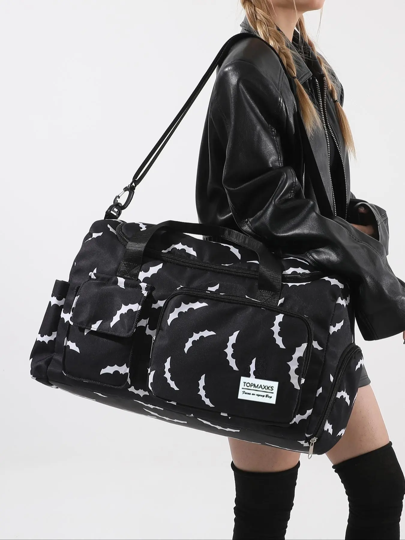 Unisex Bat Pattern Travel Bag,  Halloween Large Capacity Duffel Bag with Wet Bag Shoe Compartment, Lightweight Carry-On Luggage Bag for Sports Fitness, Yoga