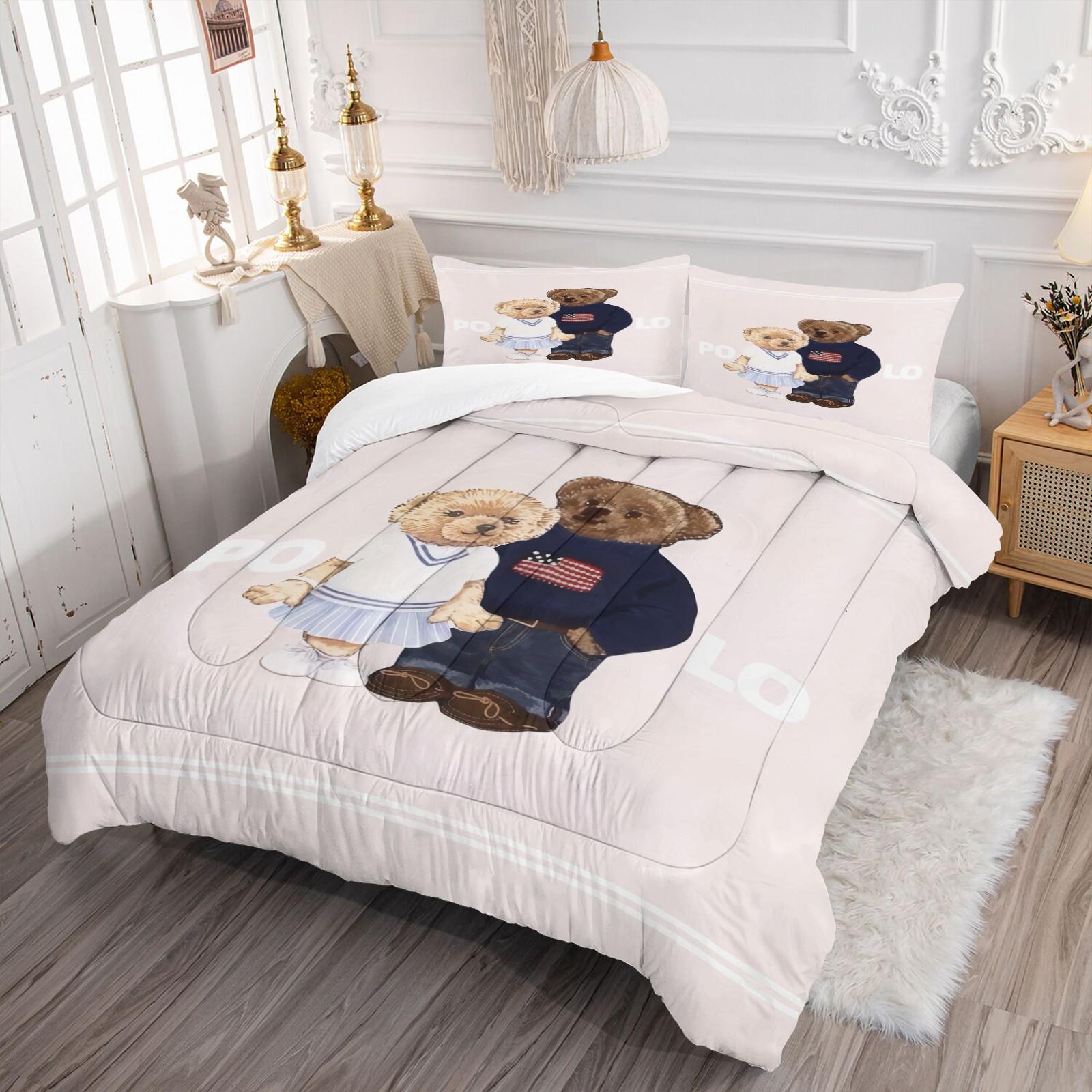 A set of small bear print bedding, including 1 quilt and 1 or 2 pillowcases without pillow inserts, soft bedroom decor gifts for children and adults